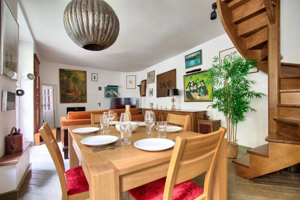 Apartment Luxurious 2 Bedrooms Saint Michel Notre Dame Augustins Free Netflix Paris